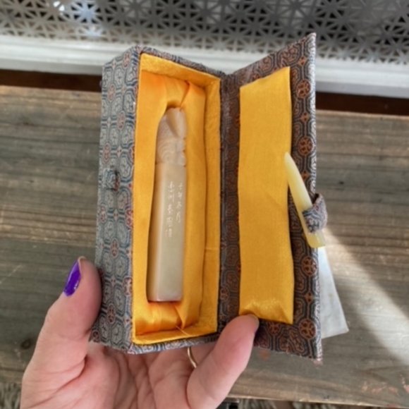 Vintage Chinese Shoushan Stone Figurine Statue in Tapestry Box #1 - Pretty! - Picture 10 of 11